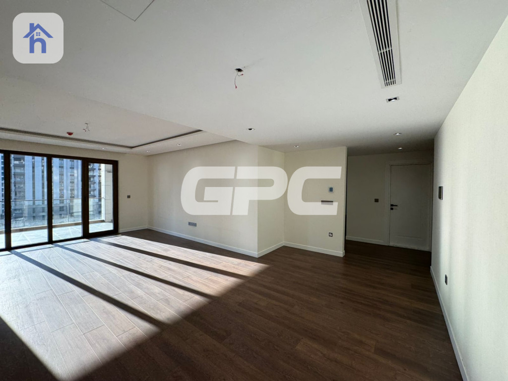 Spacious 3 Bedroom Apartment with View