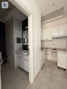 Spacious office in prime location image 7