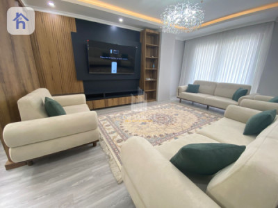 Spacious Apartment in Prime Location Image 4