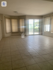 Spacious 4 Bedroom House in English Village Image 9