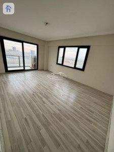 Spacious 3-Bedroom Apartment with Stunning Views Image 3