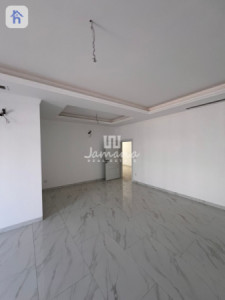 Spacious House with Modern Design Image 6
