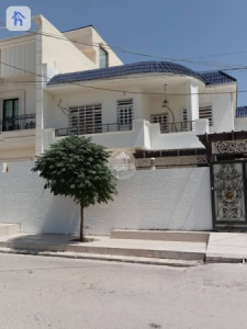 Spacious house with 6 bedrooms Image 5