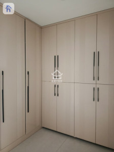 Spacious Apartment in Sky Towers Image 16