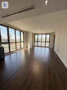 Chic one-bedroom apartment in prime location image 5