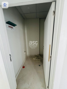 Spacious 2 Bedroom Apartment Image 5