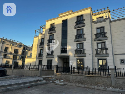 شقة واسعة بـ 3 غرف نوم image 1