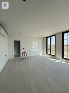 Spacious House with 5 bedrooms image 16