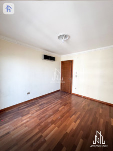 Apartment (240m²) Image 9