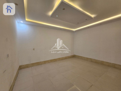 House Opposite Garden Image 9