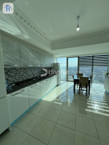 Luxurious Tower Apartment with Views Image 8