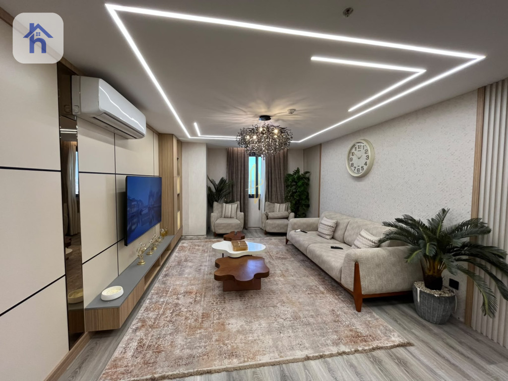 Luxurious Apartment in Life Towers