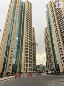 Cozy 1 Bed Apartment in Empire Wings image 2