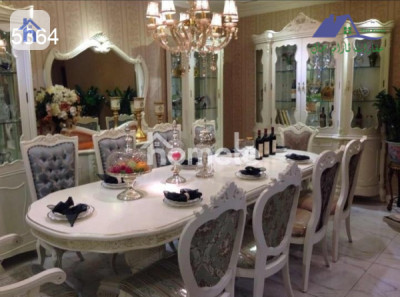 Large Family Home with 5 Bedrooms Image 4