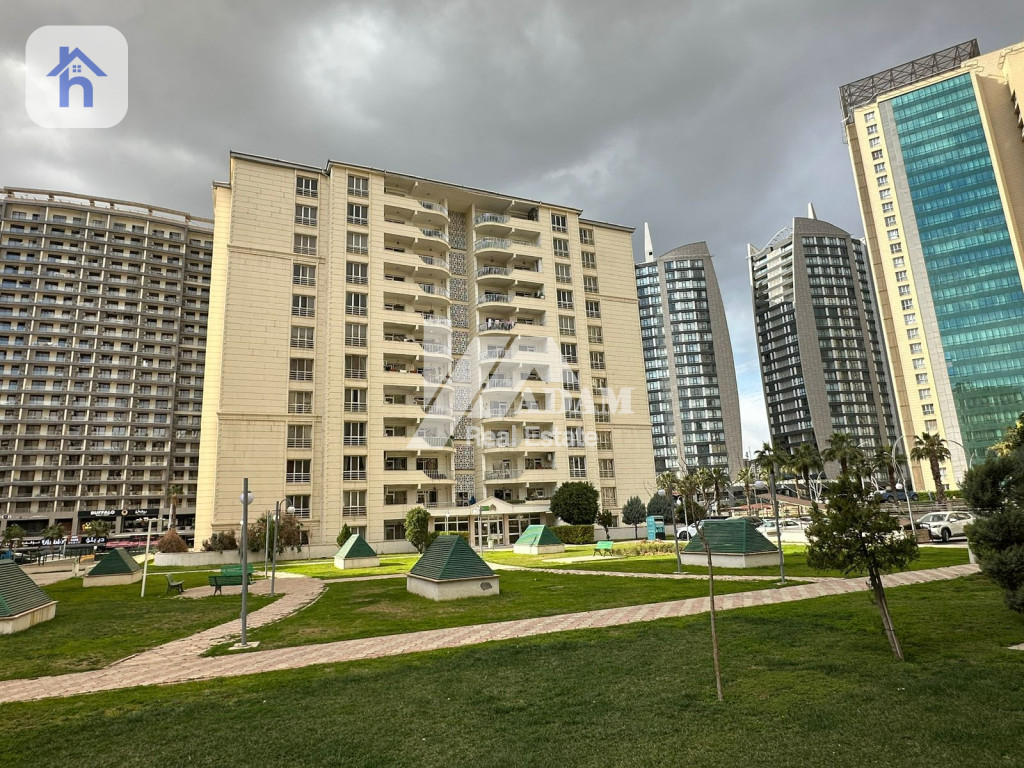 Spacious 3-Bedroom Apartment in Empire Royal