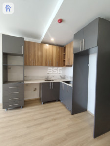 Cozy 1-Bedroom Apartment in White Towers image 2