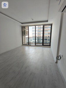 Modern 1 Bedroom Apartment in Rasan Towers image 1