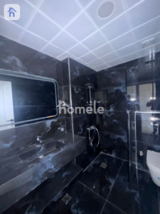 Stylish Rental Apartment in Prime Location Image 6