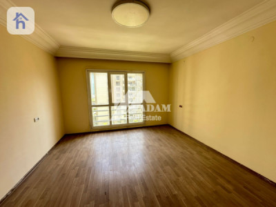 شقة عصرية بثلاث غرف نوم مع موقع مركزي صورة 5