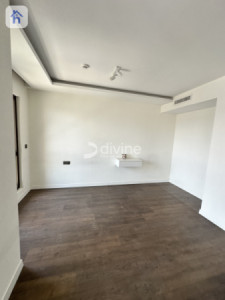 Studio Apartment image 2
