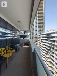 Modern Apartment in Star Towers Image 8