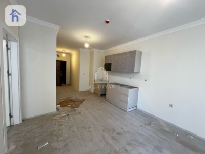 Modern 1 Bedroom Apartment Image 4
