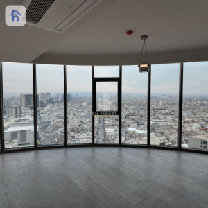 Modern 3BR Apartment with City Views image 1