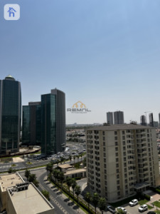 Spacious Apartment in Empire Wings — 1