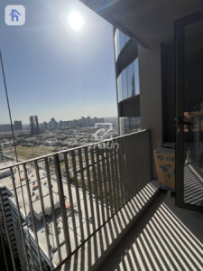 Luxurious Studio Apartment in Prime Location image 5
