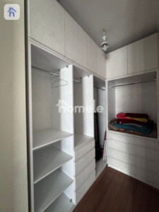Modern apartment with park view Image 11