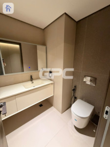 Modern Apartment image 11