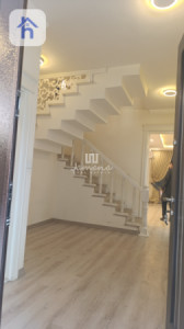 Luxurious House with Spacious Rooms Image 4