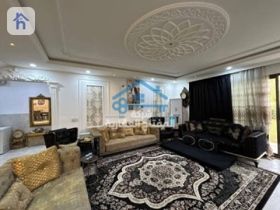 Spacious house with garden Image 5