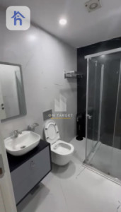 Studio Apartment Image 6