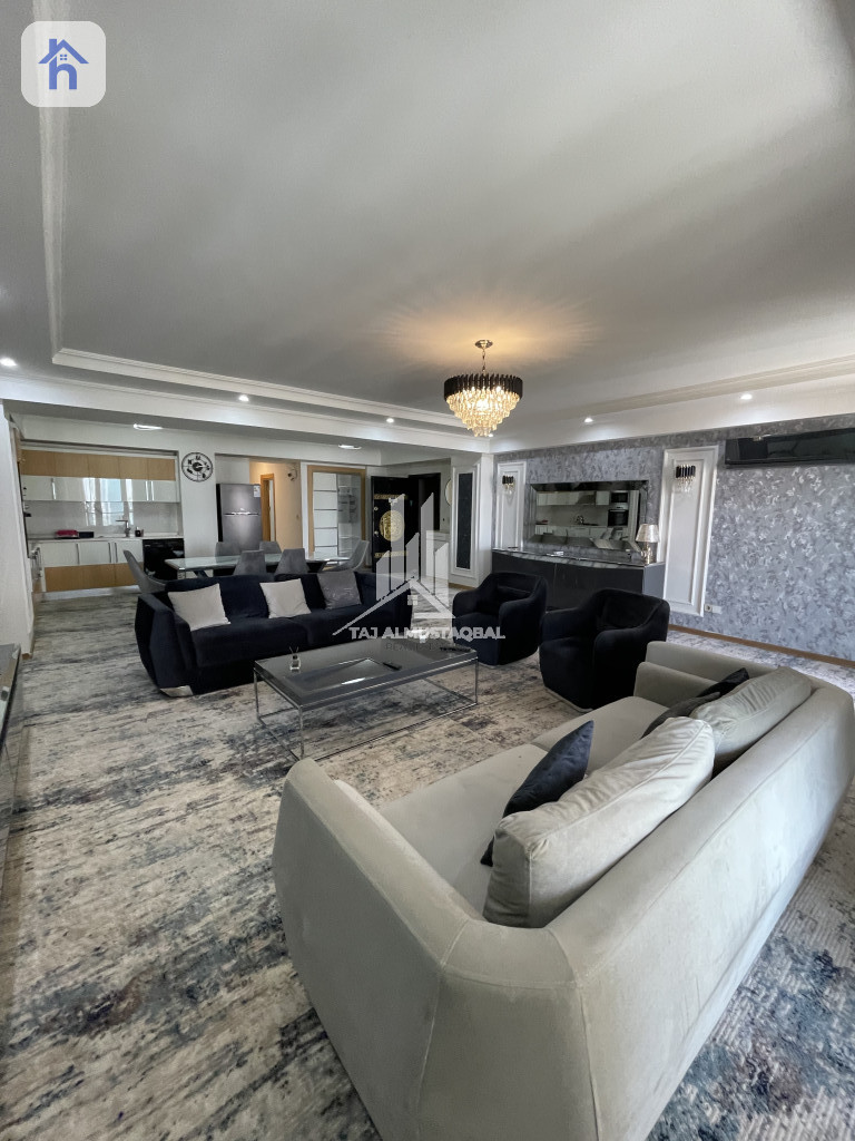 Luxurious Apartment in Roya Tower