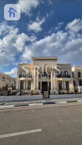 Spacious house with multiple rooms image 1