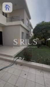 House Opposite Garden Resim 3