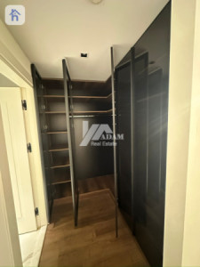 Modern Apartment image 17