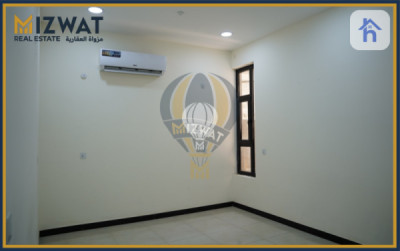 Commercial building in Al Jihad image 4