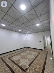 One Floor House image 3
