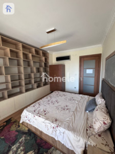 Modern apartment with park view Image 8