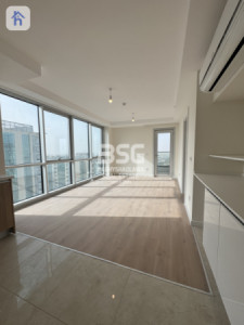 Modern Apartment in Empire Wings Image 3