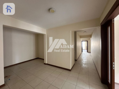 شقة عصرية بثلاث غرف نوم مع موقع مركزي صورة 9