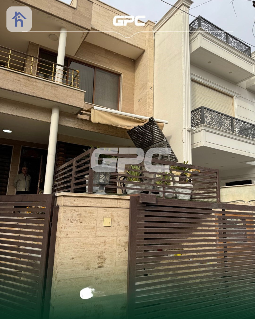 منزل طابقین