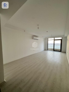 Modern 3 BR Apartment image 2