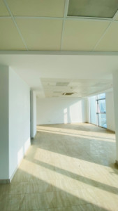 Modern Office Space for Rent Resim 7