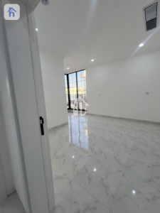 Modern House Image 17