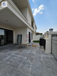 Family House with 4 Bedrooms Image 3