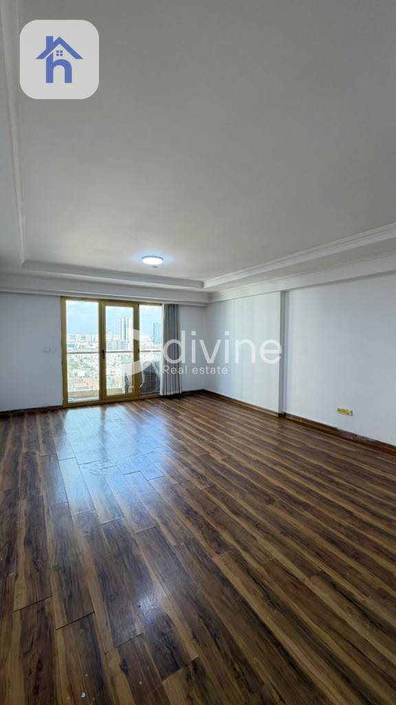 Luxurious Apartment in Roya Tower