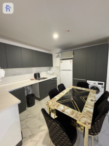 شوقەیەکی یەک ژووری نووستنی نایاب لە تاوەرەکانی ئیمپایەر پیرڵ image 2